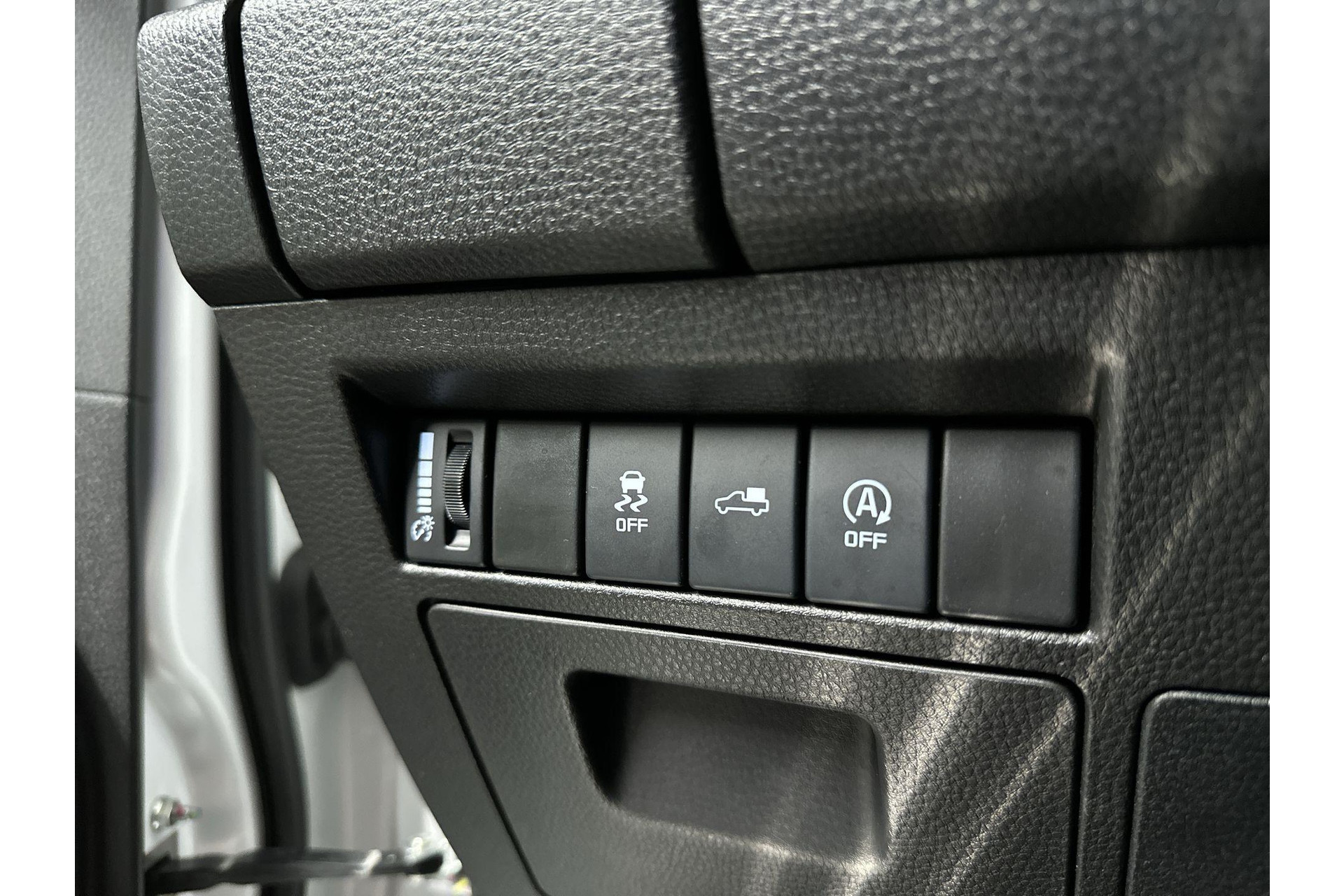 48679023-27.jpg