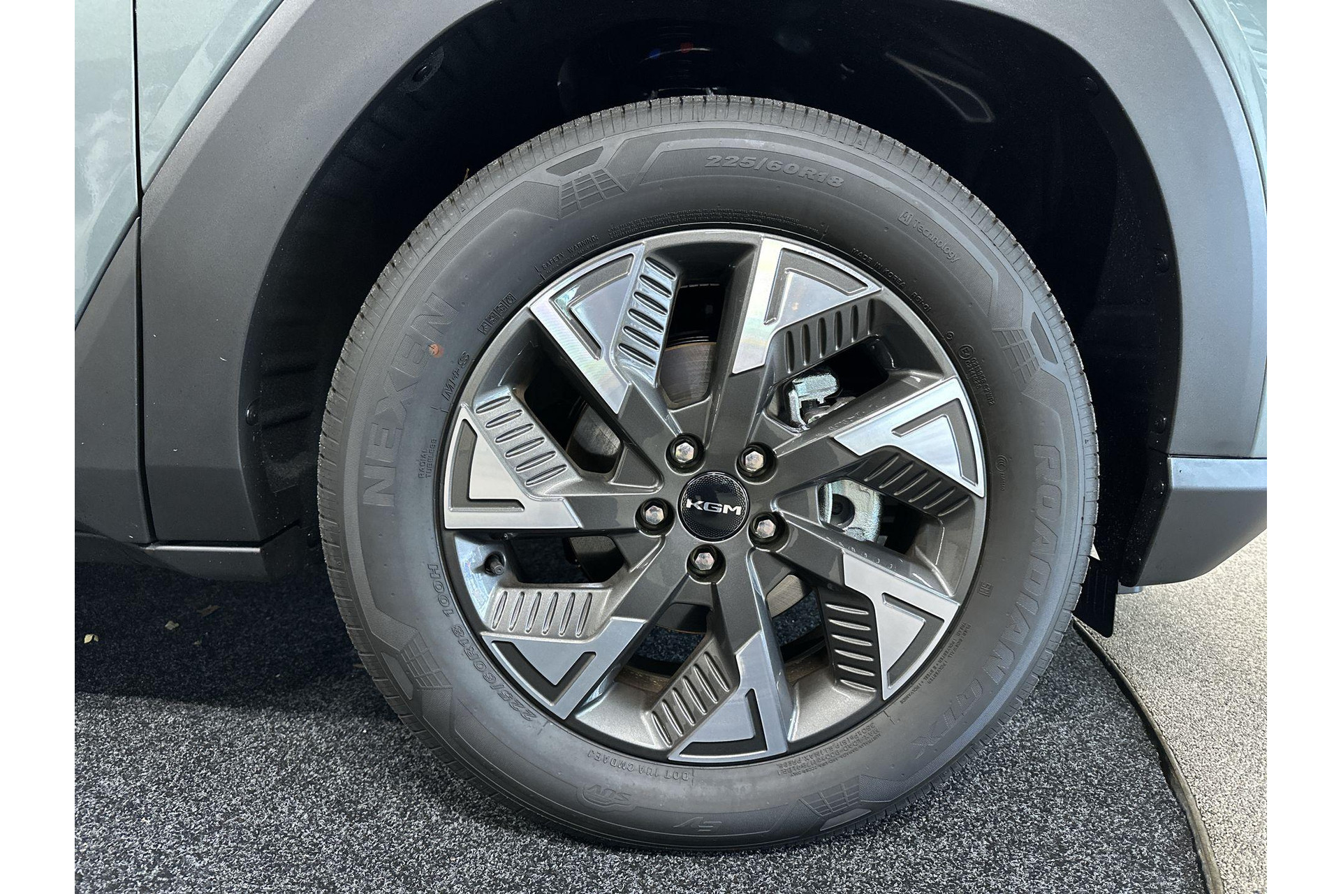 48679028-37.jpg