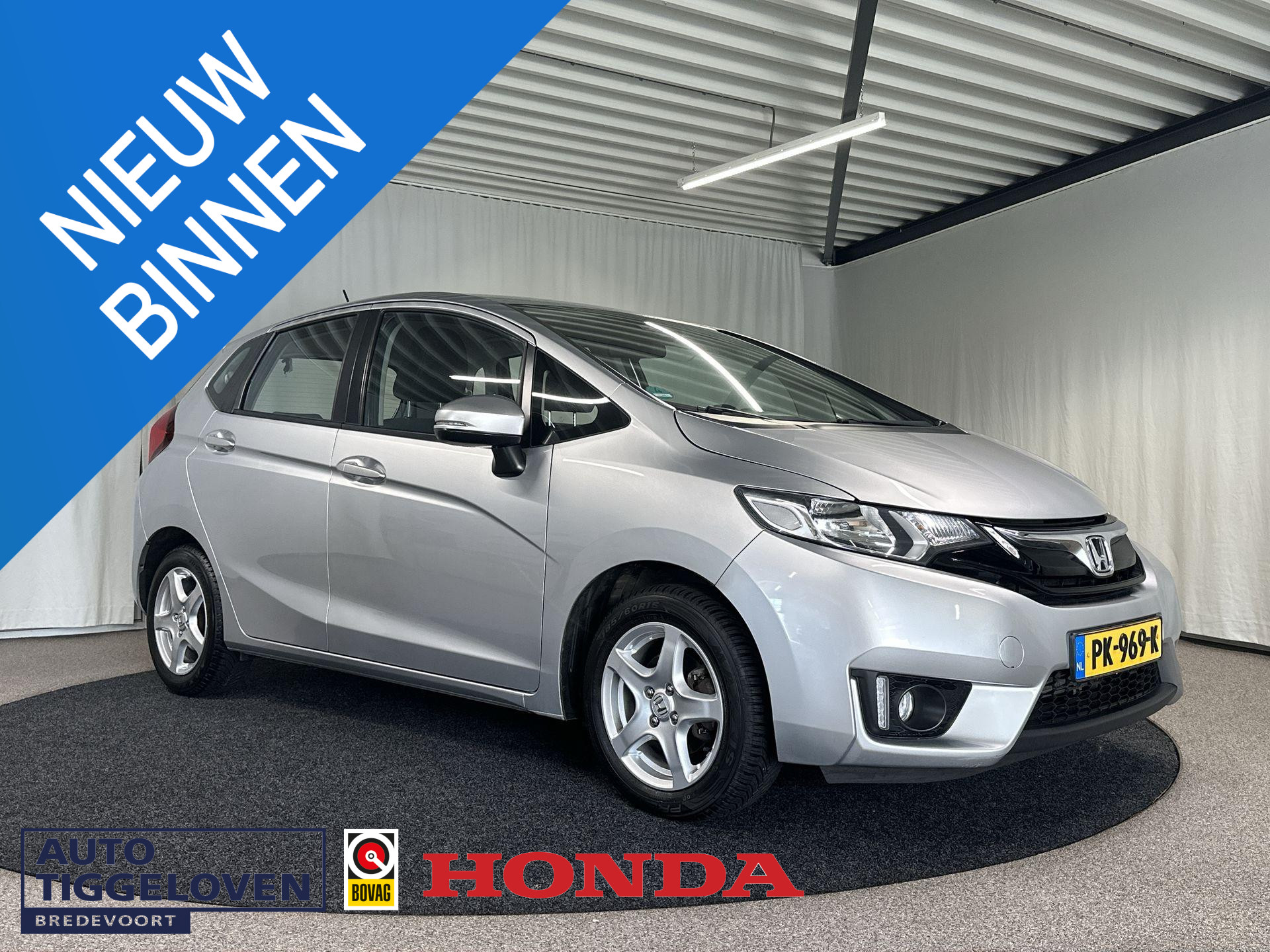 55847775
